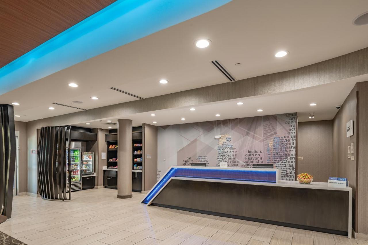 Springhill Suites Dallas Central Expressway Exterior foto