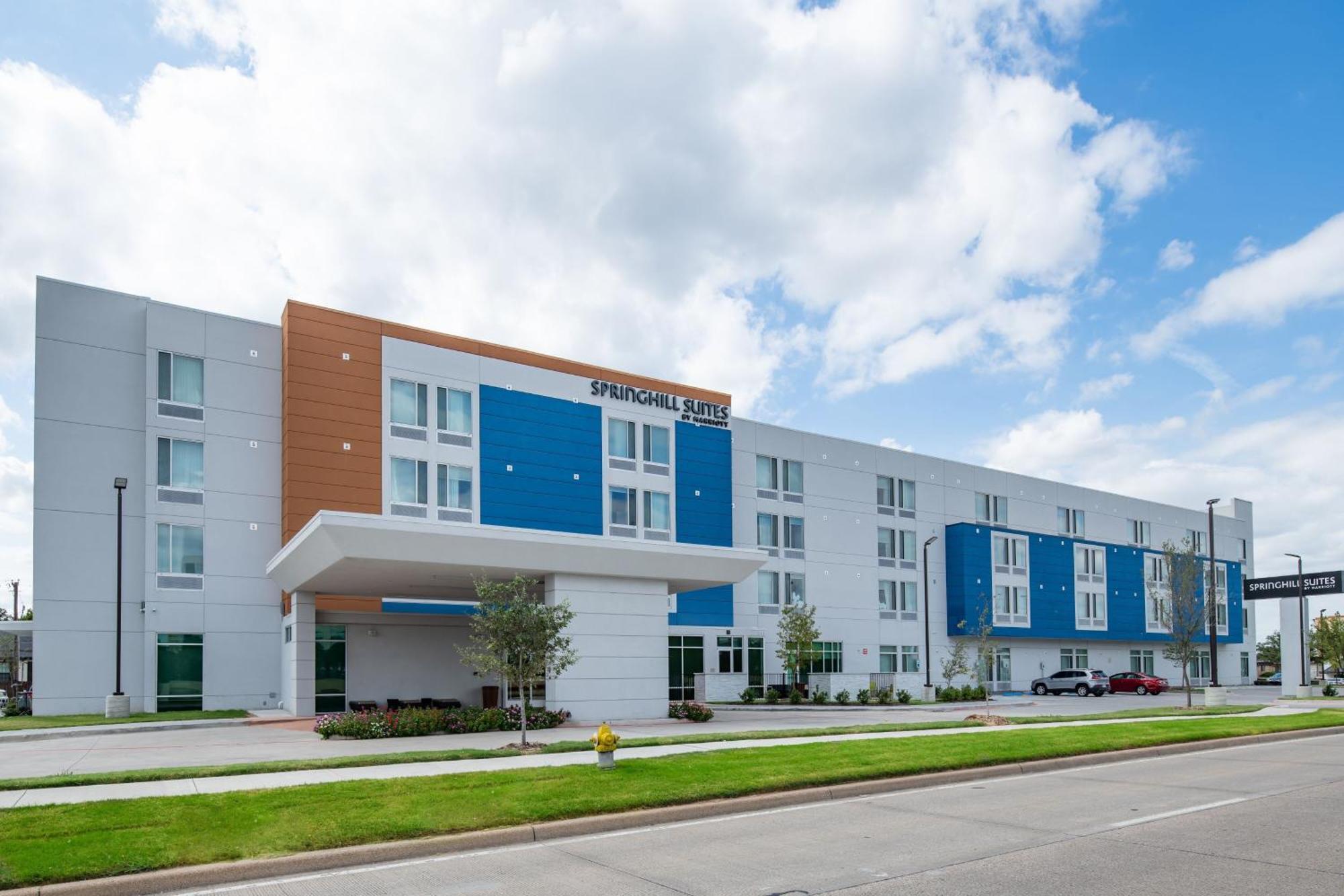 Springhill Suites Dallas Central Expressway Exterior foto