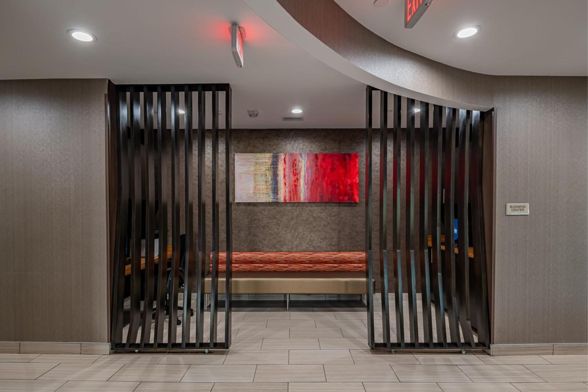 Springhill Suites Dallas Central Expressway Exterior foto