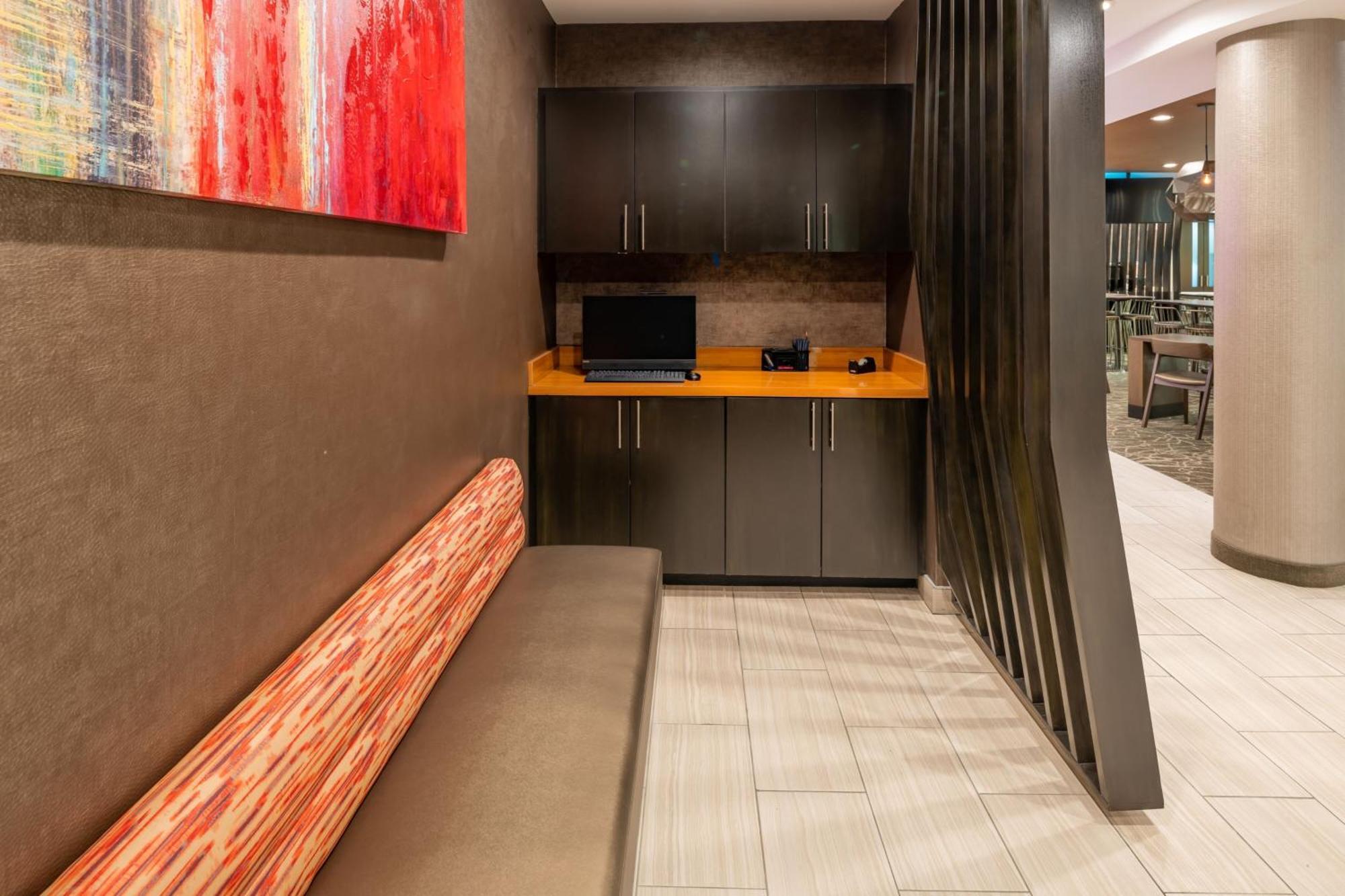 Springhill Suites Dallas Central Expressway Exterior foto