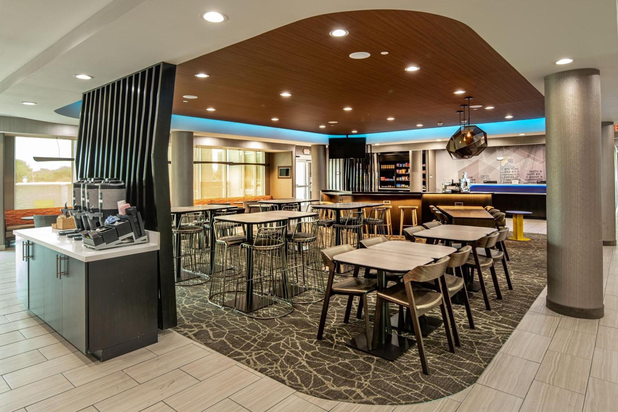 Springhill Suites Dallas Central Expressway Exterior foto